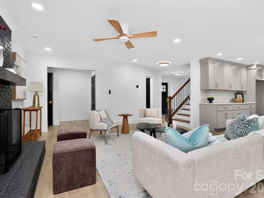 1943 Watlington Drive, Charlotte, NC 28270.  MLS# CAR4388699, YatesRealty ID 30653. 