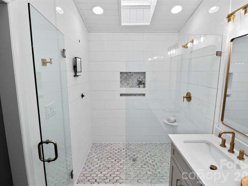 1943 Watlington Drive, Charlotte, NC 28270.  MLS# CAR4388699, YatesRealty ID 30653. 