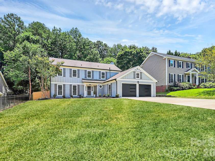 1943 Watlington Drive, Charlotte, NC 28270.  MLS# CAR4388699, YatesRealty ID 30653. 