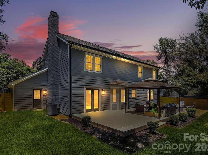 1943 Watlington Drive, Charlotte, NC 28270.  MLS# CAR4388699, YatesRealty ID 30653. 