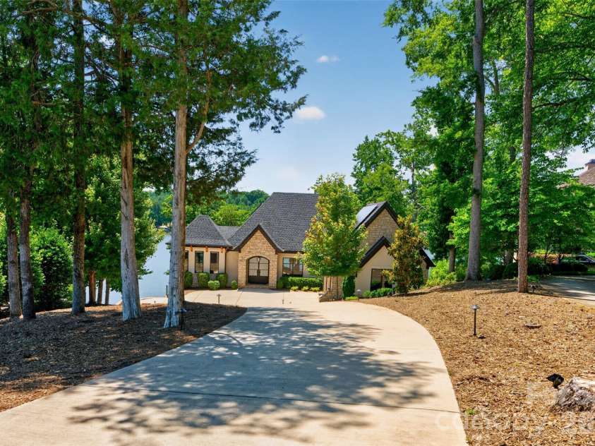 3252 Ashwood Park Drive, Belmont, NC 28012.  MLS# CAR4390997, YatesRealty ID 30654. 