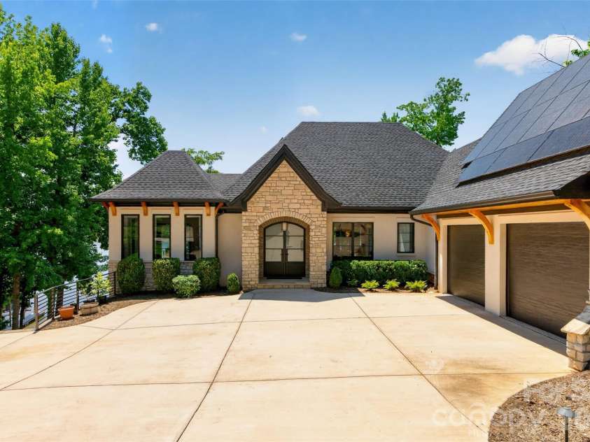 3252 Ashwood Park Drive, Belmont, NC 28012.  MLS# CAR4390997, YatesRealty ID 30654. 