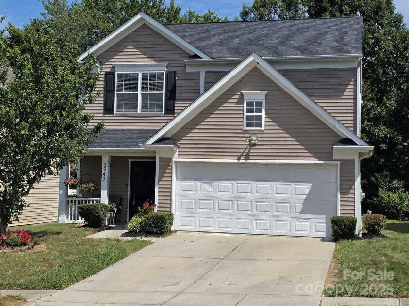 3042 Ernest Russell Court, Charlotte, NC 28269.  MLS# CAR4286579, YatesRealty ID 30655. 