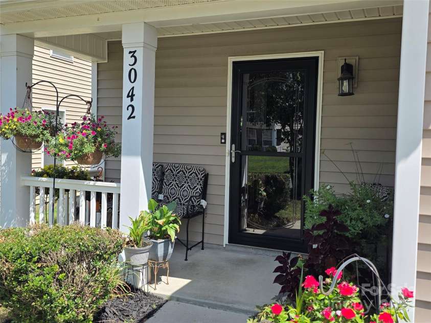 3042 Ernest Russell Court, Charlotte, NC 28269.  MLS# CAR4286579, YatesRealty ID 30655. 