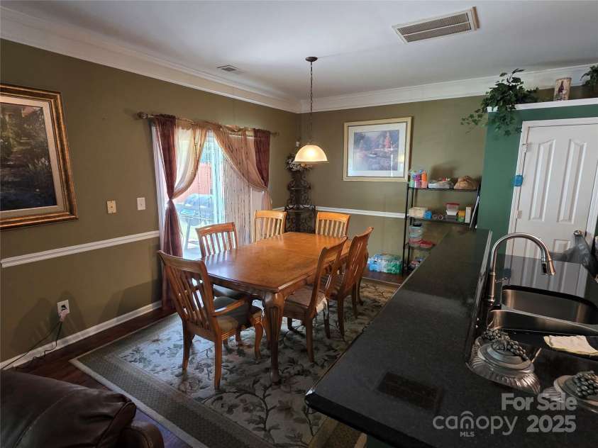 3042 Ernest Russell Court, Charlotte, NC 28269.  MLS# CAR4286579, YatesRealty ID 30655. 
