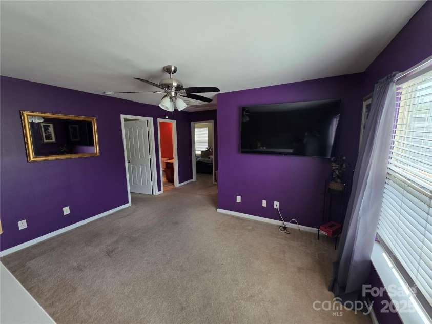 3042 Ernest Russell Court, Charlotte, NC 28269.  MLS# CAR4286579, YatesRealty ID 30655. Loft