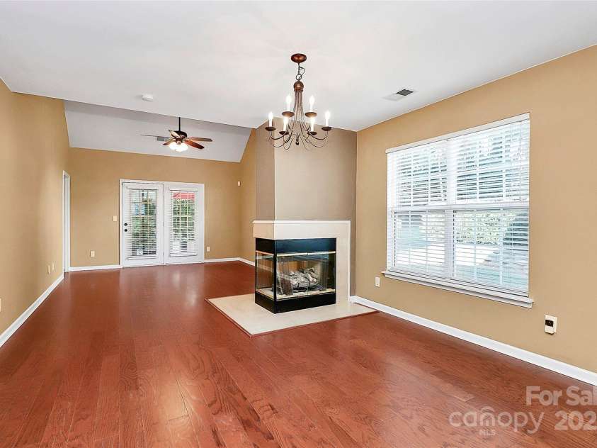 4580 Antelope Lane, Charlotte, NC 28269.  MLS# CAR4277869, YatesRealty ID 30656. 