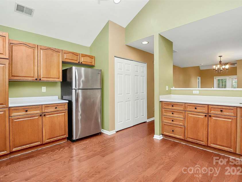 4580 Antelope Lane, Charlotte, NC 28269.  MLS# CAR4277869, YatesRealty ID 30656. 