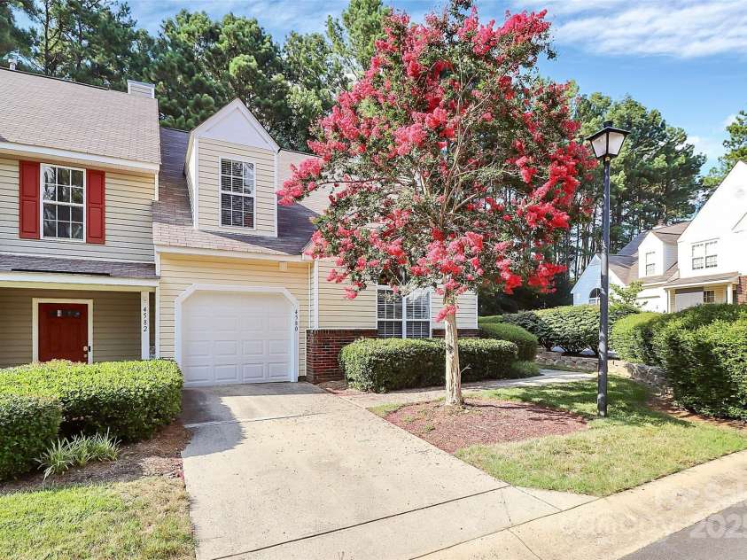 4580 Antelope Lane, Charlotte, NC 28269.  MLS# CAR4277869, YatesRealty ID 30656. 