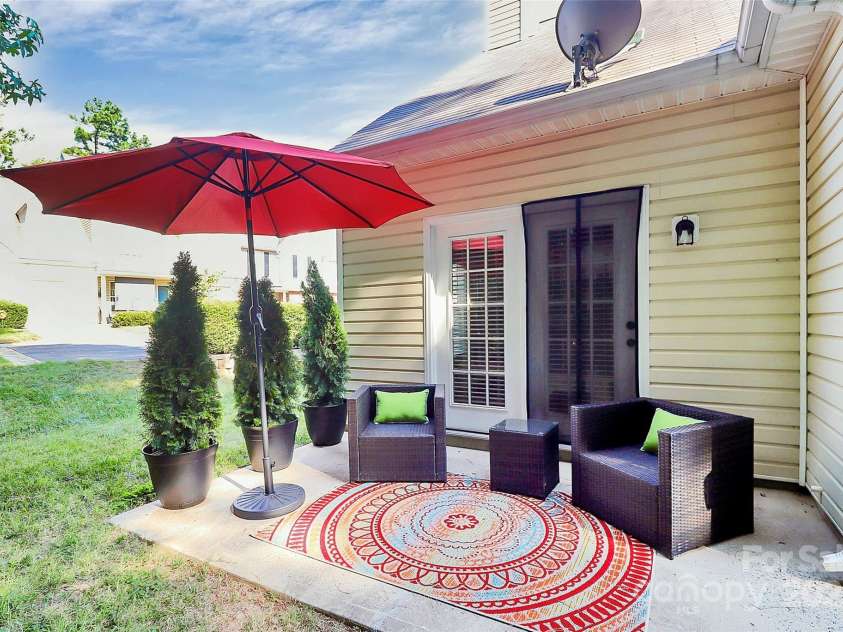 4580 Antelope Lane, Charlotte, NC 28269.  MLS# CAR4277869, YatesRealty ID 30656. 
