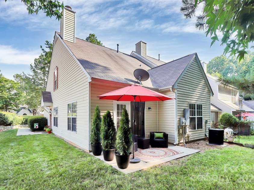 4580 Antelope Lane, Charlotte, NC 28269.  MLS# CAR4277869, YatesRealty ID 30656. 