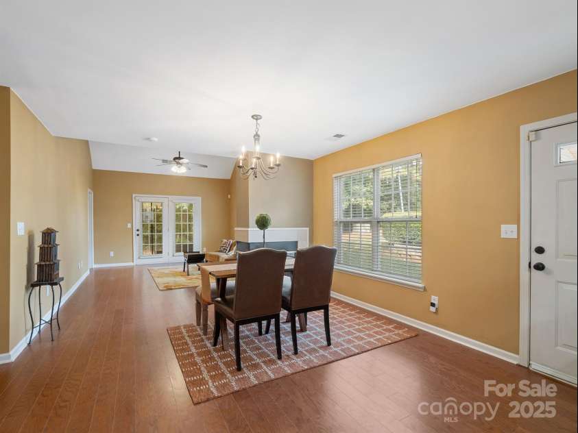 4580 Antelope Lane, Charlotte, NC 28269.  MLS# CAR4277869, YatesRealty ID 30656. 