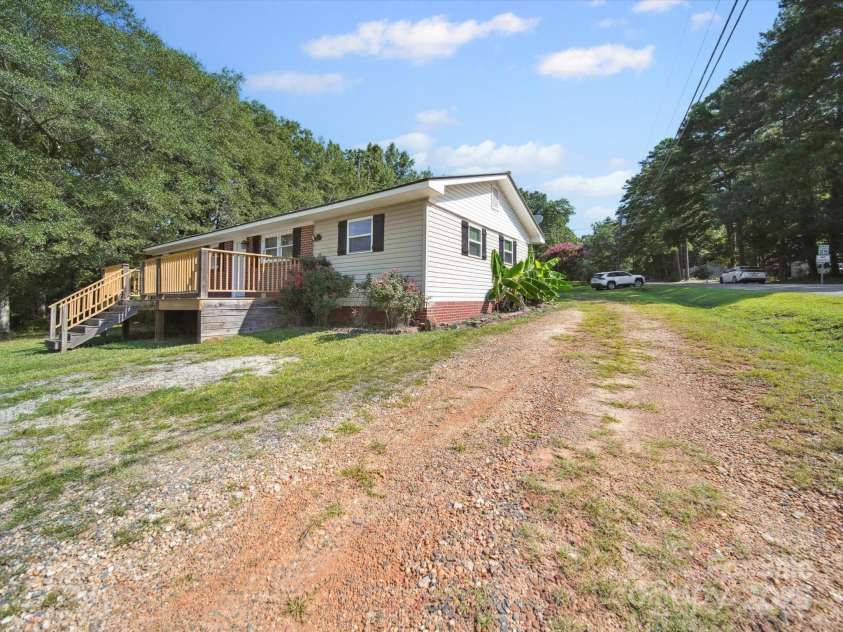 15 Woodland Drive, Polkton, NC 28135.  MLS# CAR4285291, YatesRealty ID 30657. 