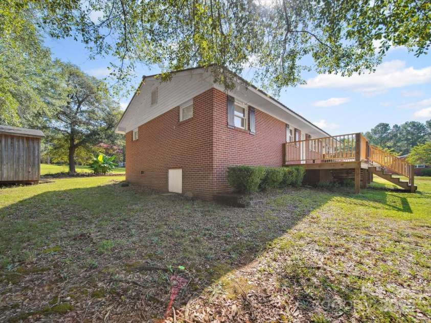 15 Woodland Drive, Polkton, NC 28135.  MLS# CAR4285291, YatesRealty ID 30657. 