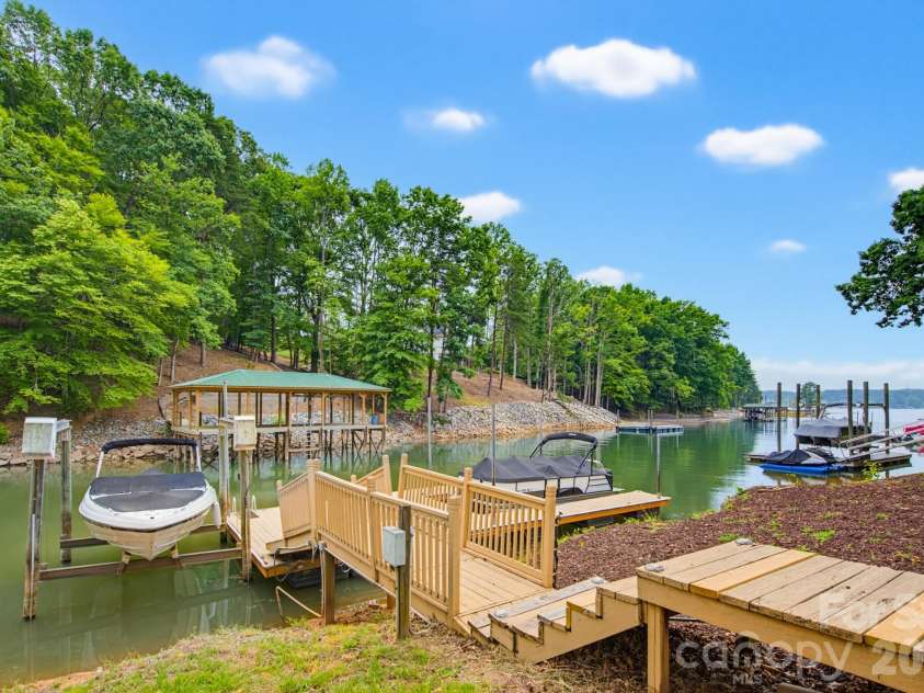197 April Road, Troutman, NC 28166.  MLS# CAR4388806, YatesRealty ID 30657. 
