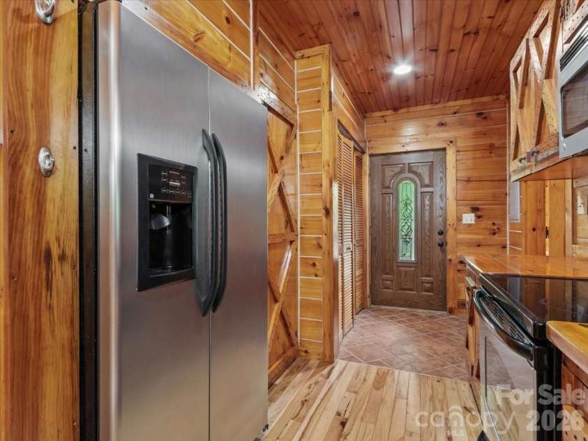 439 Upper Pig Pen Road, Green Mountain, NC 28740.  MLS# CAR4392353, YatesRealty ID 30658. 