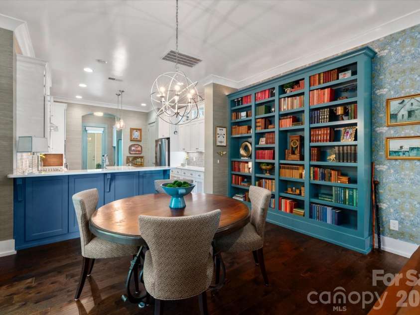 3702 Selwyn Avenue, Charlotte, NC 28209.  MLS# CAR4389683, YatesRealty ID 30659. 