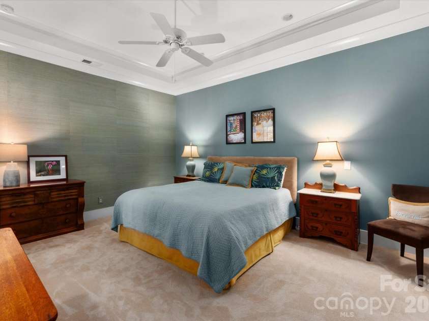 3702 Selwyn Avenue, Charlotte, NC 28209.  MLS# CAR4389683, YatesRealty ID 30659. 