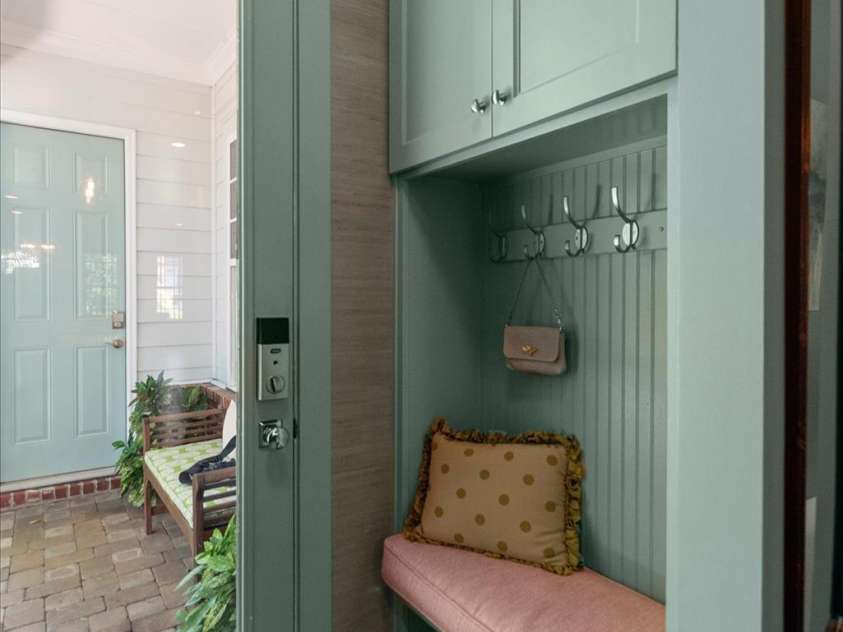 3702 Selwyn Avenue, Charlotte, NC 28209.  MLS# CAR4389683, YatesRealty ID 30659. 