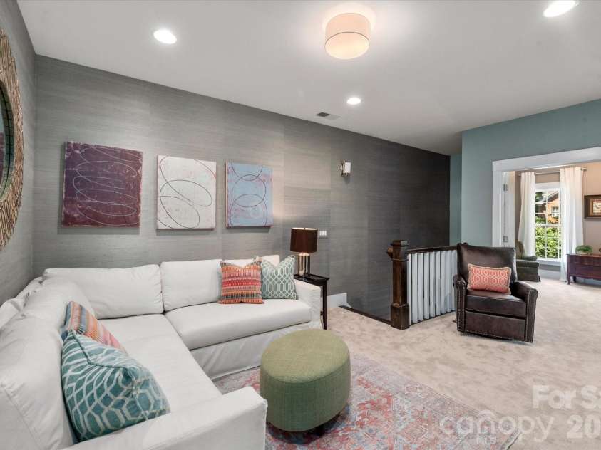 3702 Selwyn Avenue, Charlotte, NC 28209.  MLS# CAR4389683, YatesRealty ID 30659. 