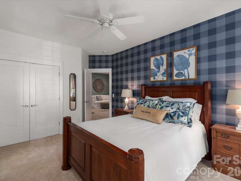 3702 Selwyn Avenue, Charlotte, NC 28209.  MLS# CAR4389683, YatesRealty ID 30659. 