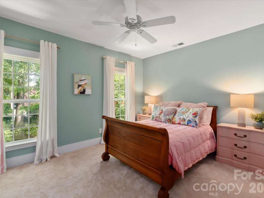3702 Selwyn Avenue, Charlotte, NC 28209.  MLS# CAR4389683, YatesRealty ID 30659. 