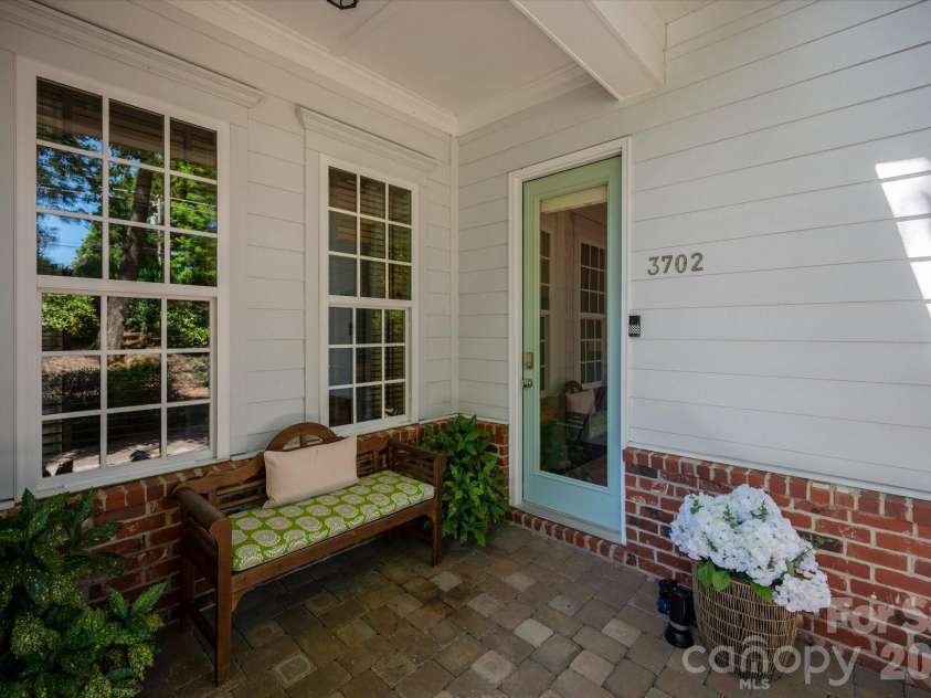 3702 Selwyn Avenue, Charlotte, NC 28209.  MLS# CAR4389683, YatesRealty ID 30659. 