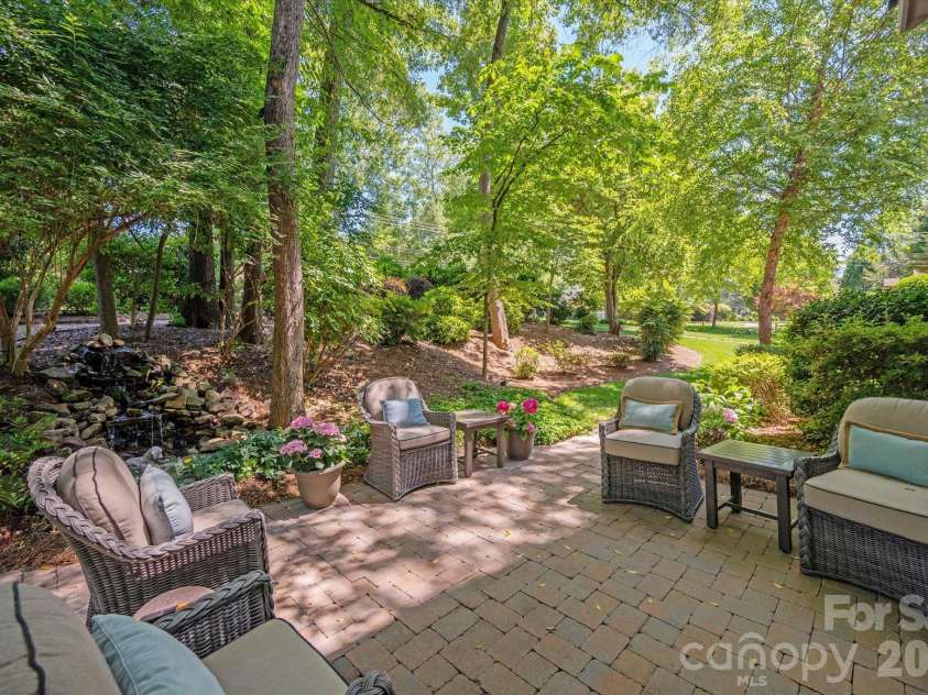 3702 Selwyn Avenue, Charlotte, NC 28209.  MLS# CAR4389683, YatesRealty ID 30659. 
