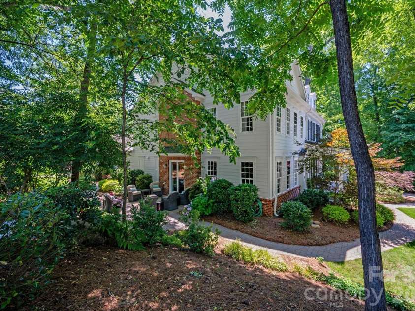 3702 Selwyn Avenue, Charlotte, NC 28209.  MLS# CAR4389683, YatesRealty ID 30659. 