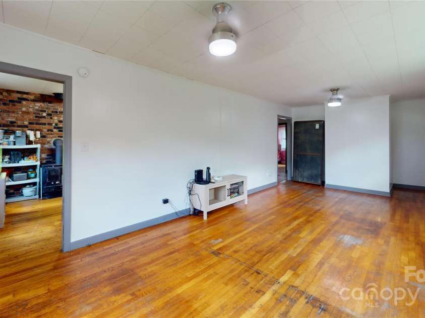 882 Poison Cove Road, Clyde, NC 28721.  MLS# CAR4285017, YatesRealty ID 30659. 