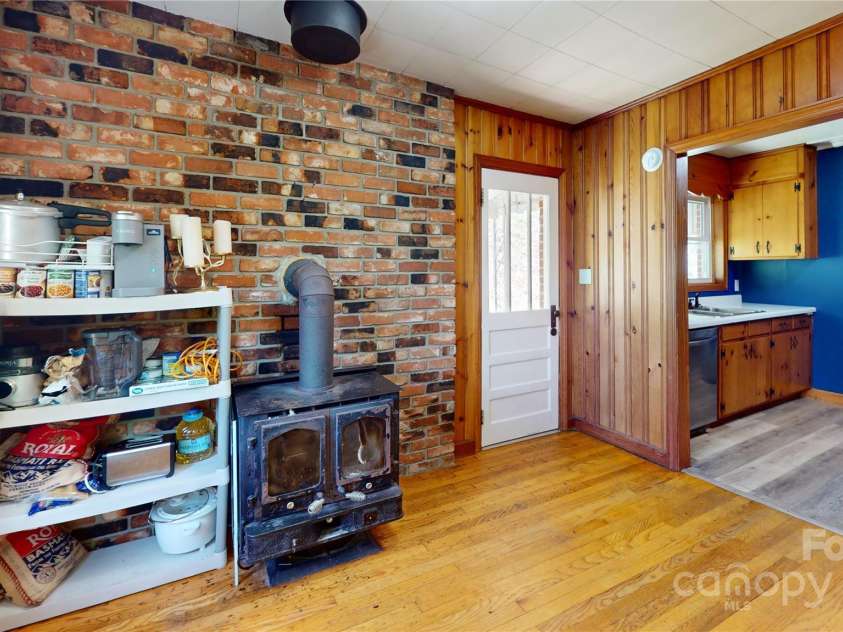 882 Poison Cove Road, Clyde, NC 28721.  MLS# CAR4285017, YatesRealty ID 30659. 