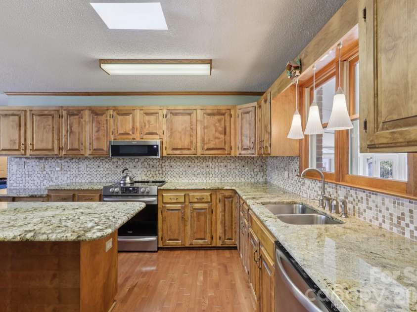 1757 Hyatt Avenue, Rock Hill, SC 29732.  MLS# CAR4339830, YatesRealty ID 3066. 