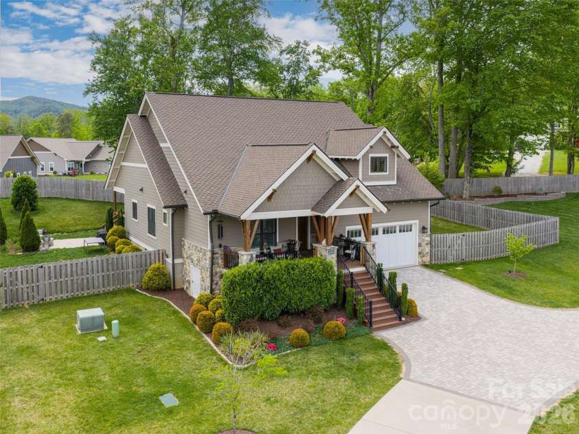 10 Starwood Valley Trail, Arden, NC 28704.  MLS# CAR4376405, YatesRealty ID 30660. 