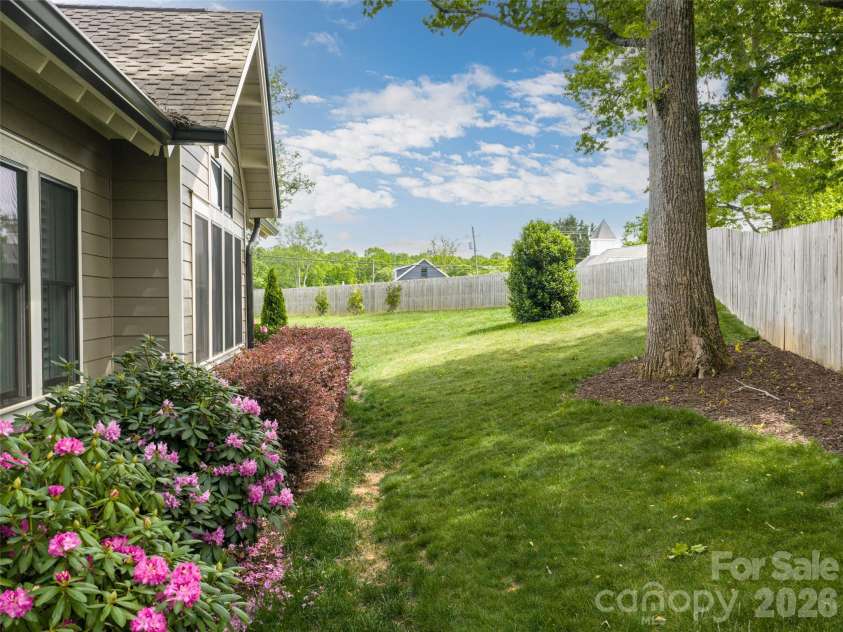 10 Starwood Valley Trail, Arden, NC 28704.  MLS# CAR4376405, YatesRealty ID 30660. 