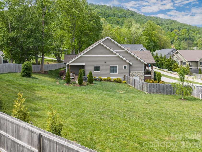10 Starwood Valley Trail, Arden, NC 28704.  MLS# CAR4376405, YatesRealty ID 30660. 