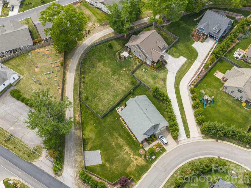 10 Starwood Valley Trail, Arden, NC 28704.  MLS# CAR4376405, YatesRealty ID 30660. 