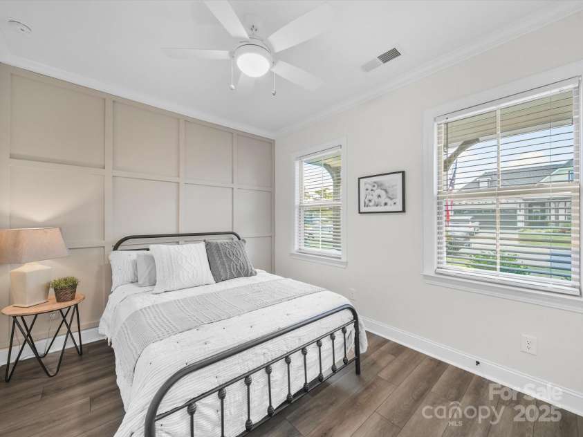 6063 Pier Drive, Denver, NC 28037.  MLS# CAR4286335, YatesRealty ID 30660. Front quest bedroom with custom accent wall