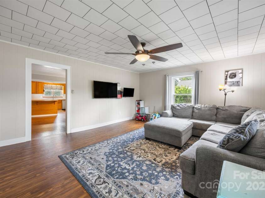 605 Old North Main Street, Clover, SC 29710.  MLS# CAR4288933, YatesRealty ID 30661. 