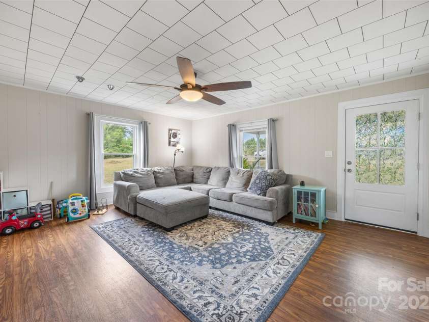 605 Old North Main Street, Clover, SC 29710.  MLS# CAR4288933, YatesRealty ID 30661. 