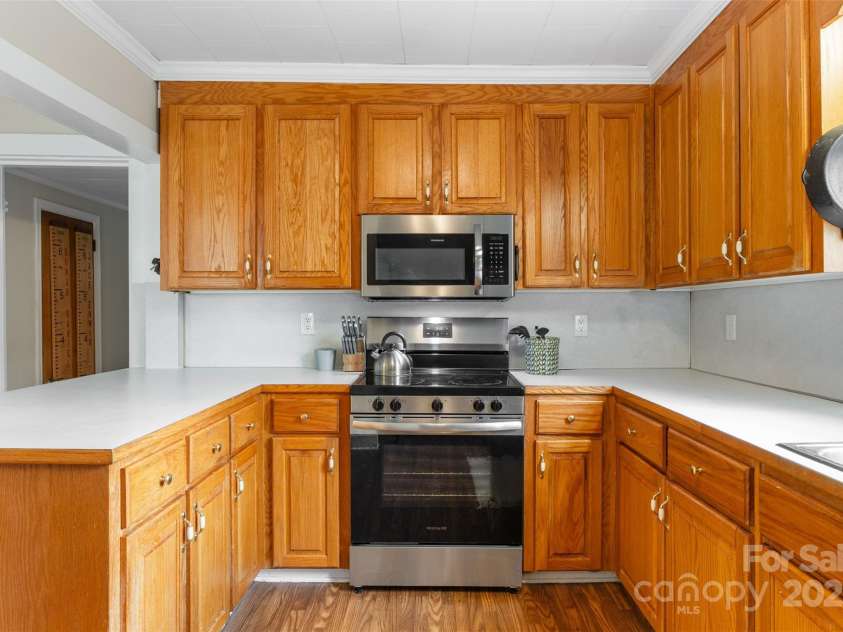 605 Old North Main Street, Clover, SC 29710.  MLS# CAR4288933, YatesRealty ID 30661. 