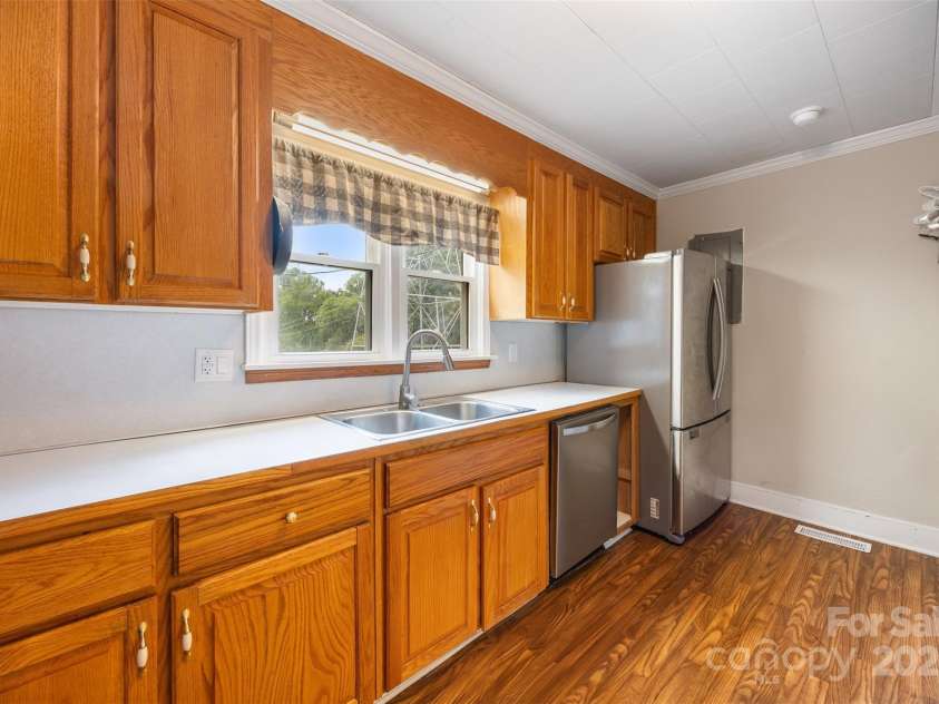 605 Old North Main Street, Clover, SC 29710.  MLS# CAR4288933, YatesRealty ID 30661. 