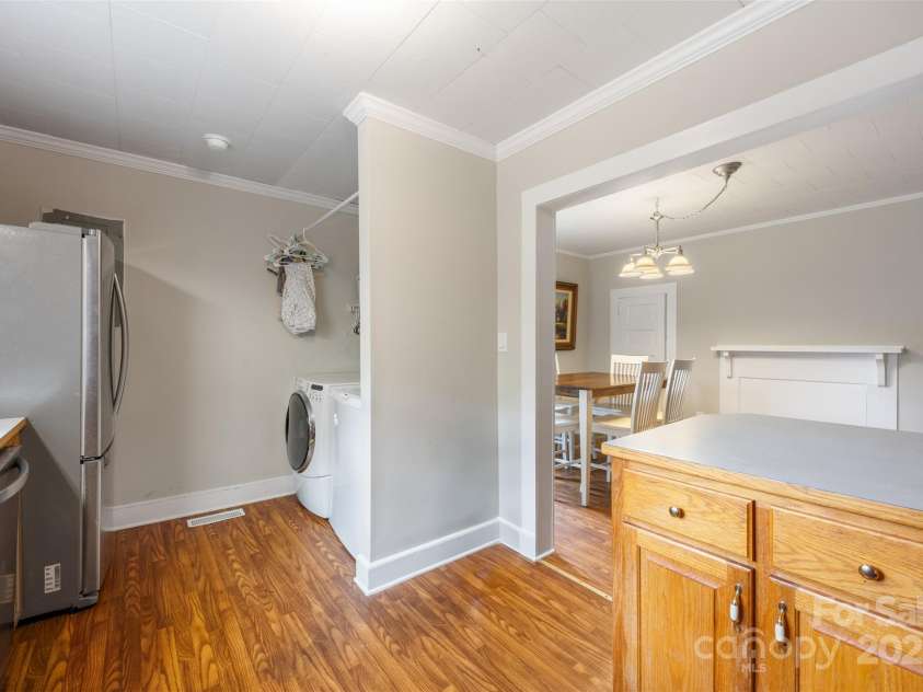 605 Old North Main Street, Clover, SC 29710.  MLS# CAR4288933, YatesRealty ID 30661. 