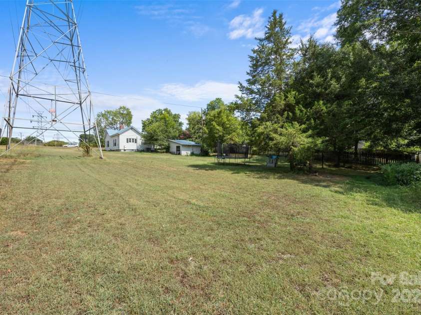 605 Old North Main Street, Clover, SC 29710.  MLS# CAR4288933, YatesRealty ID 30661. 