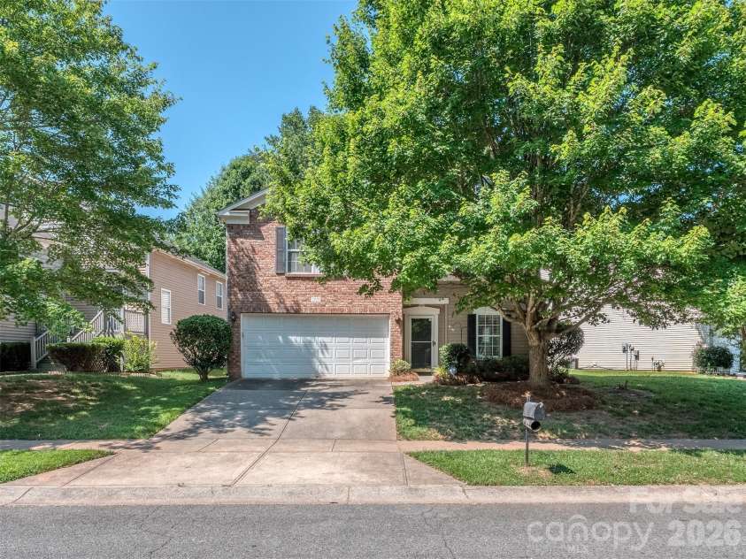 7829 Ponderosa Pine Lane, Charlotte, NC 28215.  MLS# CAR4388248, YatesRealty ID 30661. 