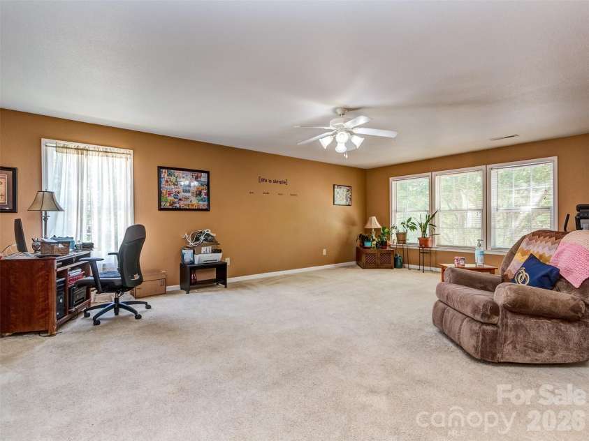 7829 Ponderosa Pine Lane, Charlotte, NC 28215.  MLS# CAR4388248, YatesRealty ID 30661. 