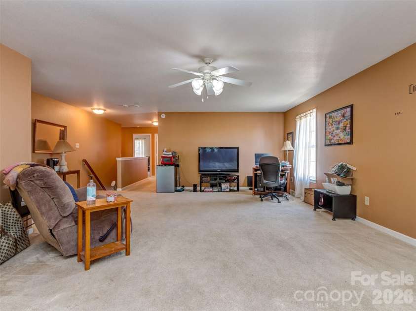 7829 Ponderosa Pine Lane, Charlotte, NC 28215.  MLS# CAR4388248, YatesRealty ID 30661. 
