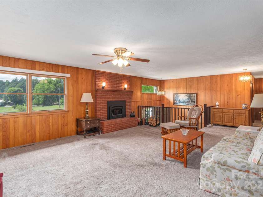 100 Bird Creek Drive, Waynesville, NC 28786.  MLS# CAR4270041, YatesRealty ID 30663. 