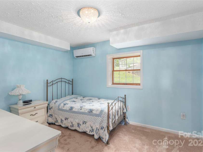100 Bird Creek Drive, Waynesville, NC 28786.  MLS# CAR4270041, YatesRealty ID 30663. 