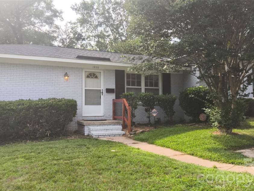 1920 Herrin Avenue, Charlotte, NC 28205.  MLS# CAR4392690, YatesRealty ID 30663. 