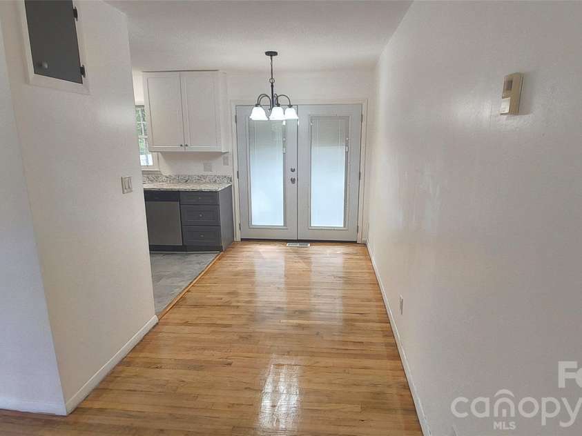 1920 Herrin Avenue, Charlotte, NC 28205.  MLS# CAR4392690, YatesRealty ID 30663. 